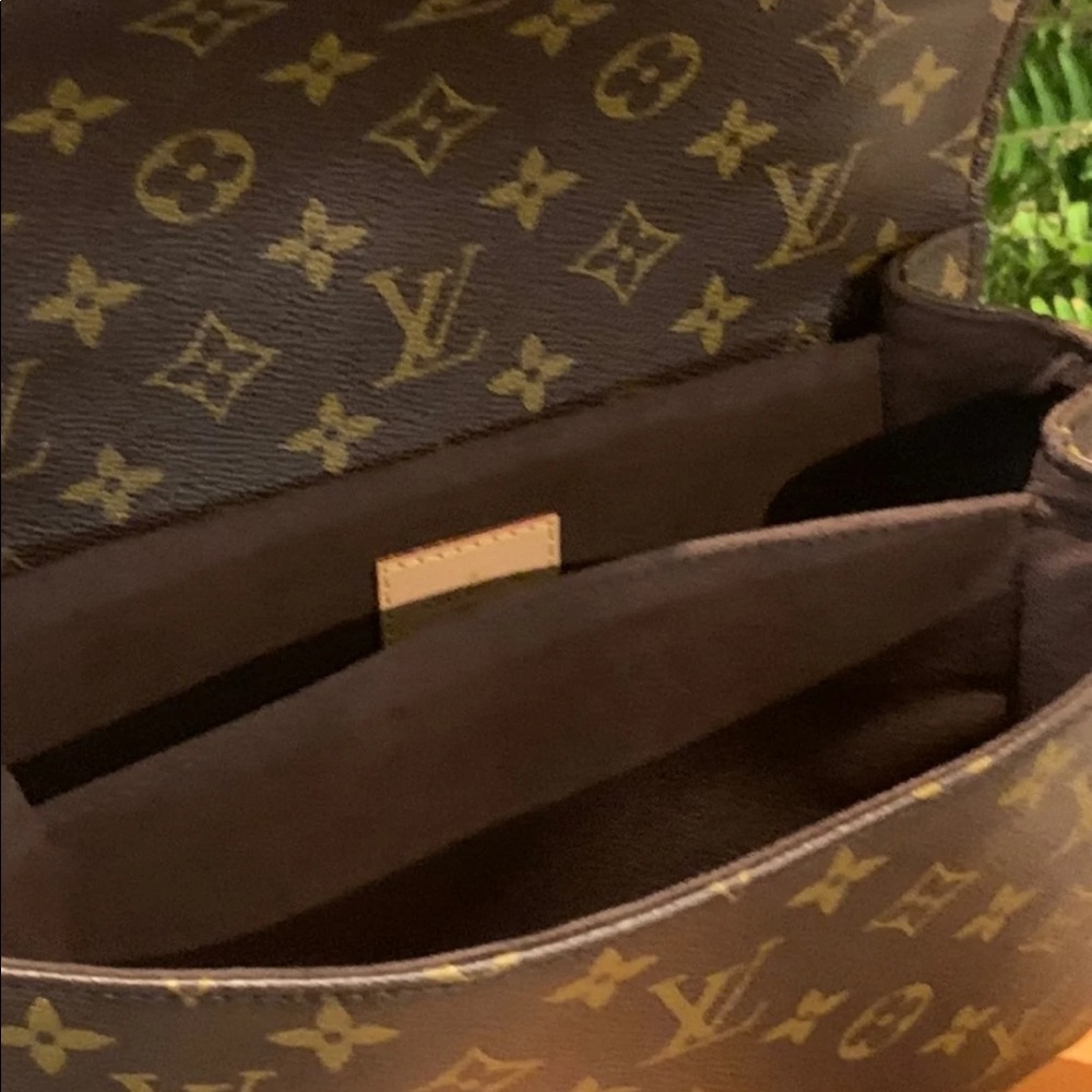 Louis Vuitton Pochette Metis - Picture 11 of 16